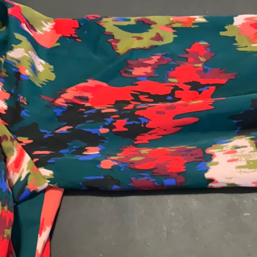 Floral Print Women's Blouse - Picture 4 of 6